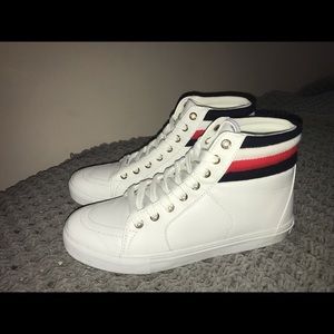 Tommy Hilfiger white STYLISH High-tops!